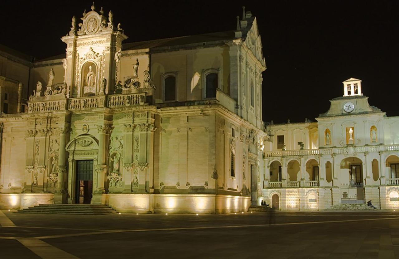 B&B Piazza 300Mila Lecce Exterior photo